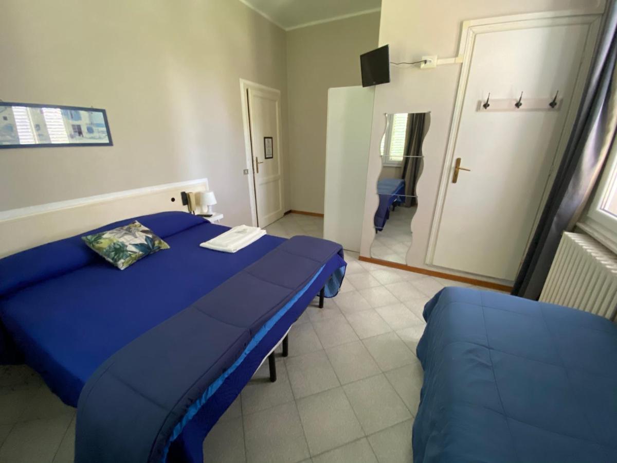 Hotel La Perla Marina di Massa Dış mekan fotoğraf